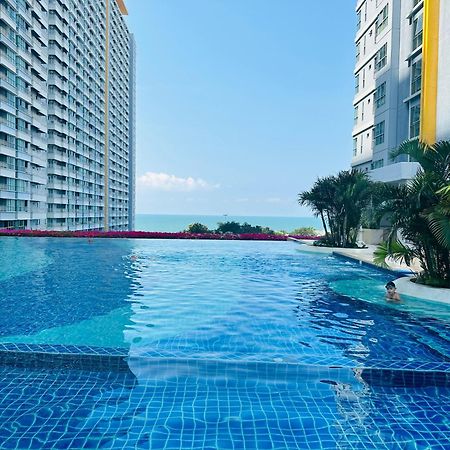 Seaview Beach Room Lumpini-Pool And Gym Face To Ocean Jomtien Beach Exteriör bild