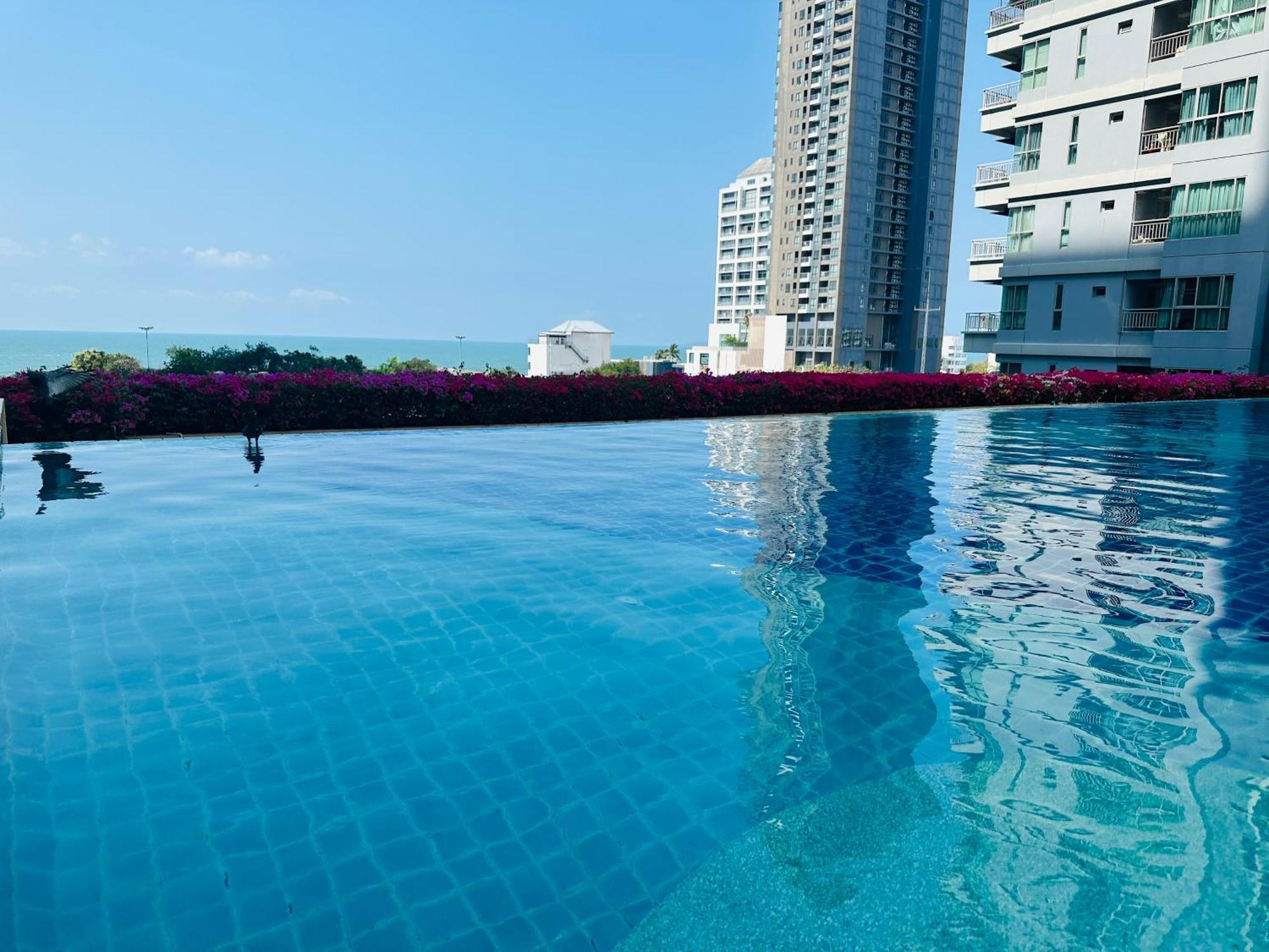 Seaview Beach Room Lumpini-Pool And Gym Face To Ocean Jomtien Beach Exteriör bild