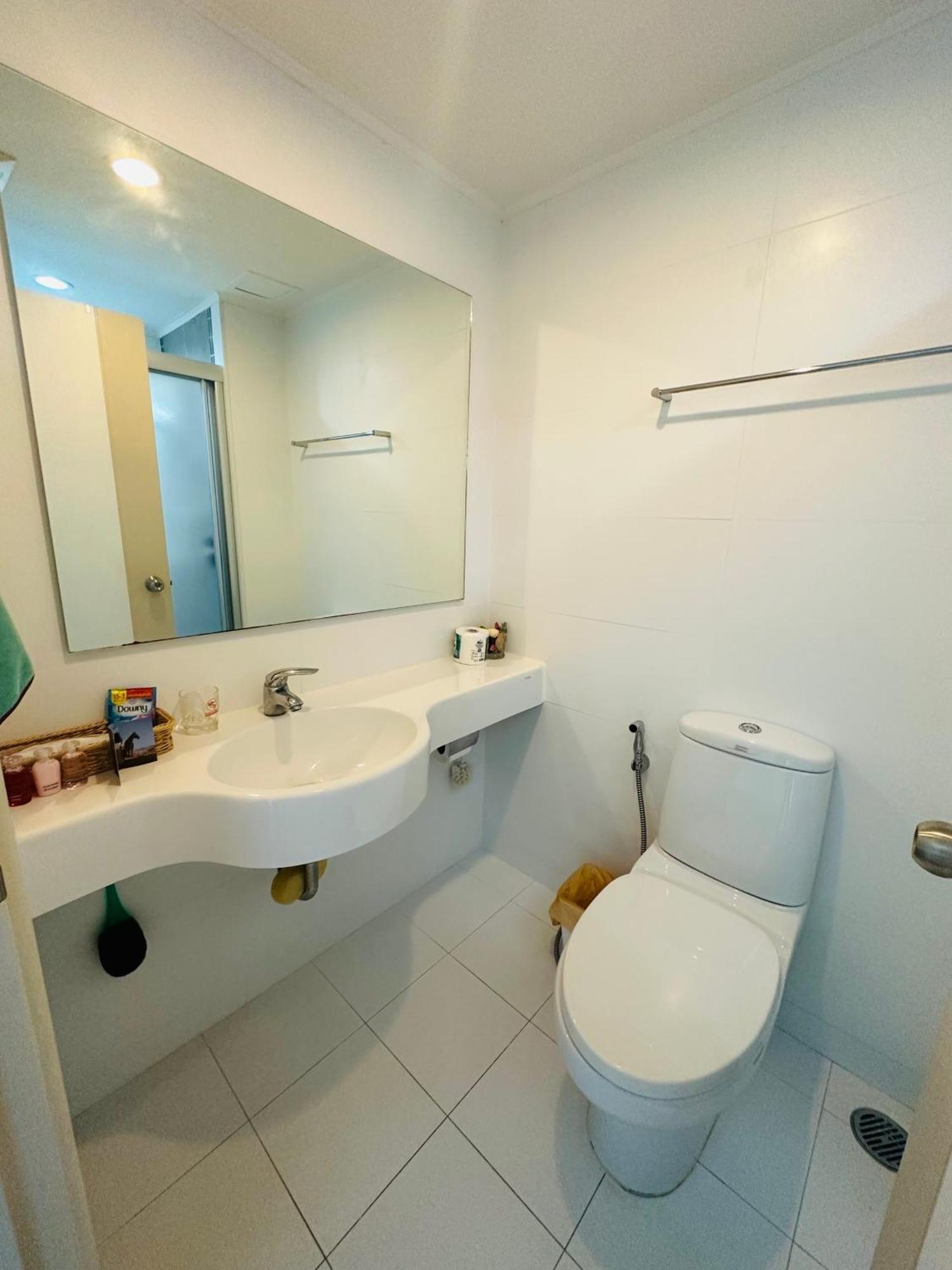 Seaview Beach Room Lumpini-Pool And Gym Face To Ocean Jomtien Beach Exteriör bild