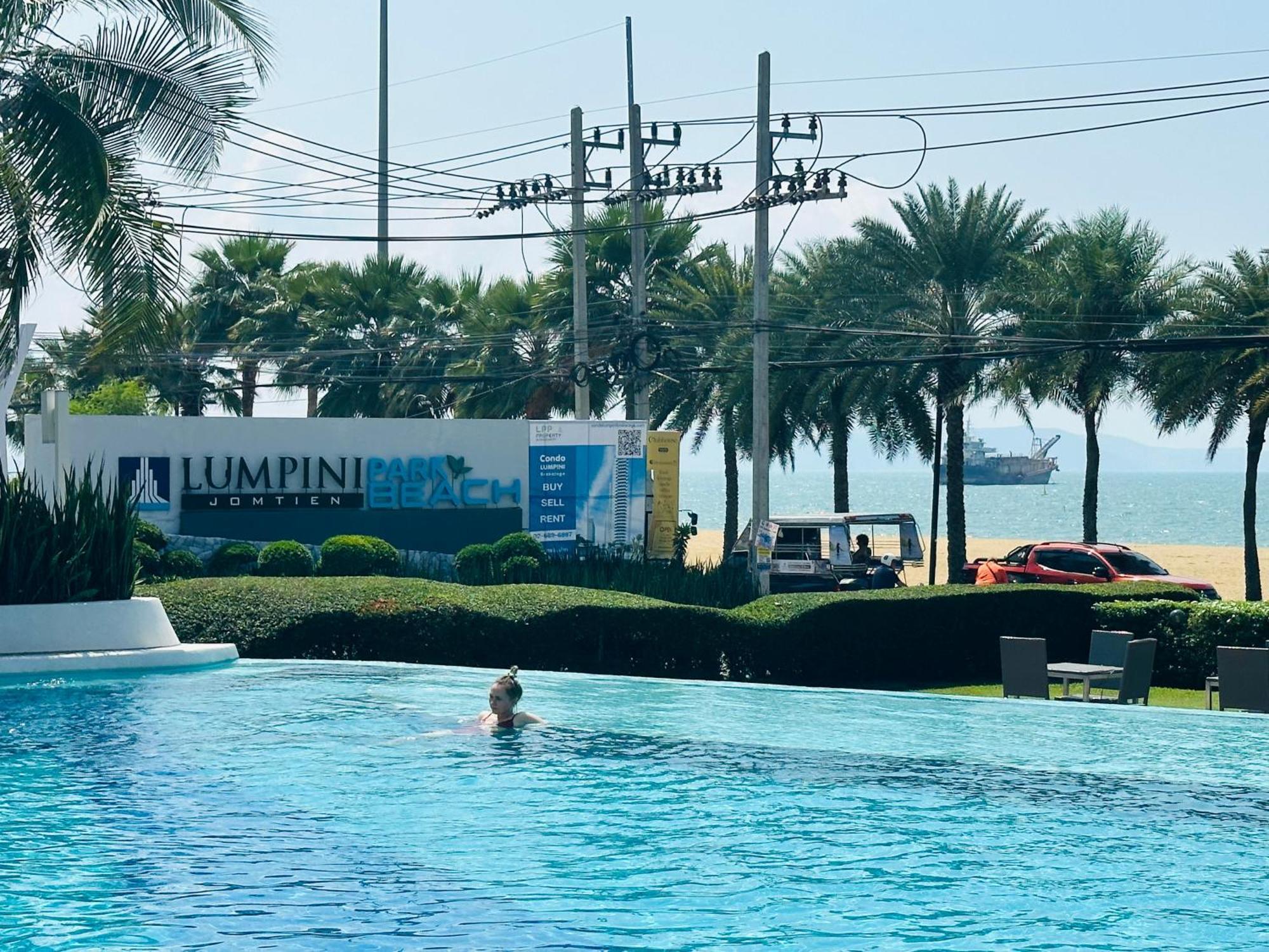Seaview Beach Room Lumpini-Pool And Gym Face To Ocean Jomtien Beach Exteriör bild
