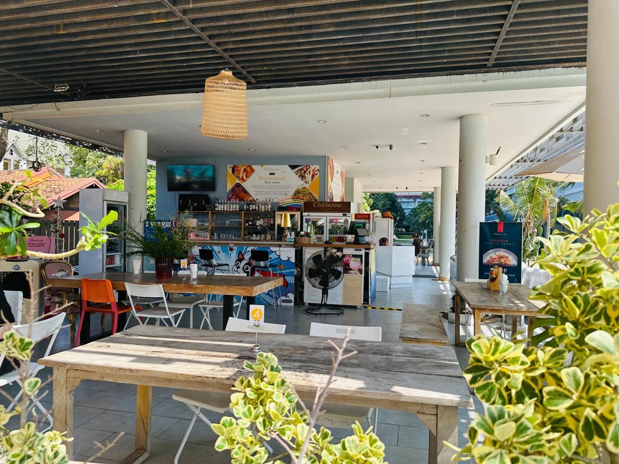 Seaview Beach Room Lumpini-Pool And Gym Face To Ocean Jomtien Beach Exteriör bild